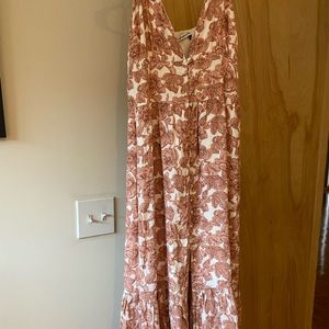 Abrecrombie & Fitch maxi formal dress with slit down the middle!